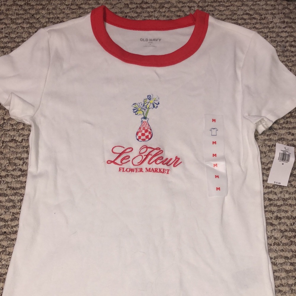 Old Navy White and Red Flower Market Graphic Tee